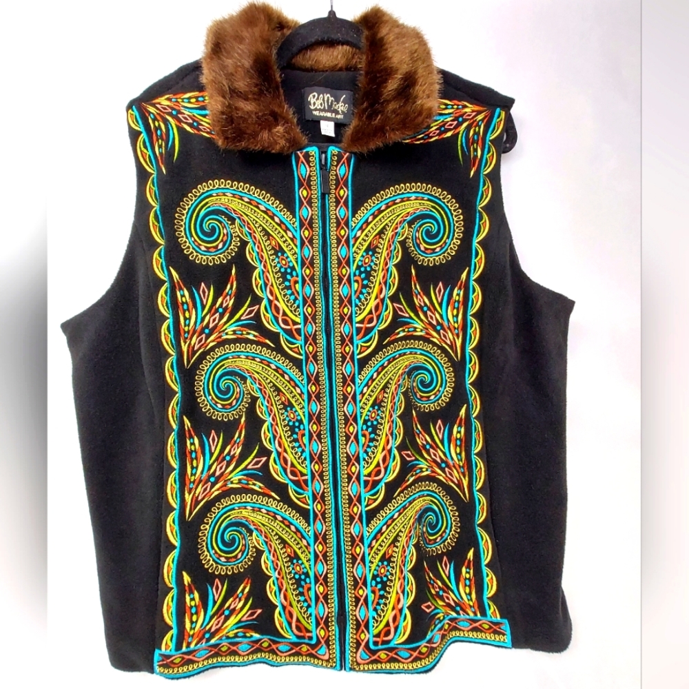 Bob Mackie Wearable ART - Embroidered VEST 1X - Never Worn - Fux Fur Collar